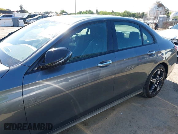 2020 Mercedes-Benz E 350 with VIN WDDZF8DB6LA753035, listed as a IAAI auction lot 42195100 with 18,783 mi miles and . Bid and sale history available at DreamBid. Image 14.