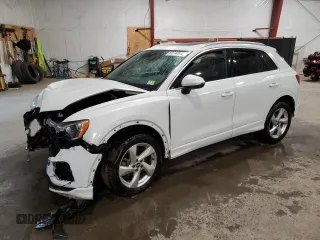 2021 Audi Q3 Premium z VIN WA1AUCF36M1154248, wystawiony jako Copart lot #52740915 z przebiegiem Nie podano mil oraz Szkody całkowita. Historia ofert i sprzedaży dostępna na DreamBid. Obrazek 1.