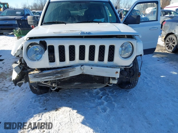 2015 Jeep Patriot High Altitude with VIN 1C4NJRAB4FD381232, listed as a IAAI auction lot 41289384 with 121,581 mi miles and . Bid and sale history available at DreamBid. Image 6.