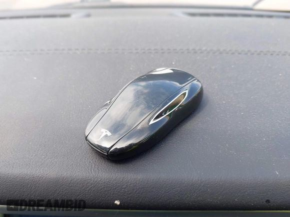 2016 Tesla Model S 90D с VIN 5YJSA1E27GF129855, выставлен на аукционе IAAI как лот 42282536 с пробегом 92 050 миль миль и . История ставок и продаж доступна на DreamBid. Изображение 11.