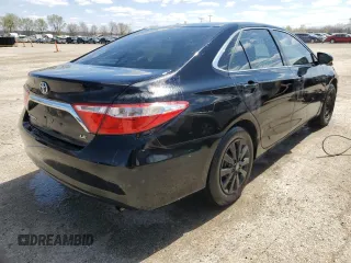 2017 Toyota Camry XLE with VIN 4T1BF1FK0HU741786, listed as a Copart auction lot 52140685 with 58,052 mi miles and Salvage Title. Bid and sale history available at carsss.com. Image 3.