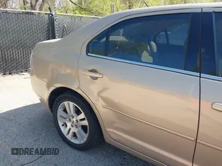 2007 Ford Fusion SEL with VIN 3FAHP081X7R172709, listed as a IAAI auction lot 42018164 with 156,931 mi miles. Bid and sale history available at carsss.com. Image 6.