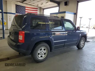 2016 Jeep Patriot Sport SE with VIN 1C4NJPBA6GD792109, listed as a Copart auction lot 59810255 with 125,202 mi miles and Clean title. Bid and sale history available at DreamBid. Image 3.