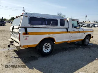 1974 Ford F-250 с VIN F25JRU24401, выставлен на аукционе Copart как лот 51706305 с пробегом 93 783 миль миль и Списание • Salvage title. История ставок и продаж доступна на DreamBid. Изображение 3.