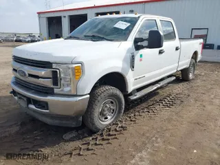 2017 Ford Super Duty F-250 SRW Lariat with VIN 1FT7W2BT7HEC21450, listed as a IAAI auction lot 41792381 with 228,607 mi miles. Bid and sale history available at carsss.com. Image 2.