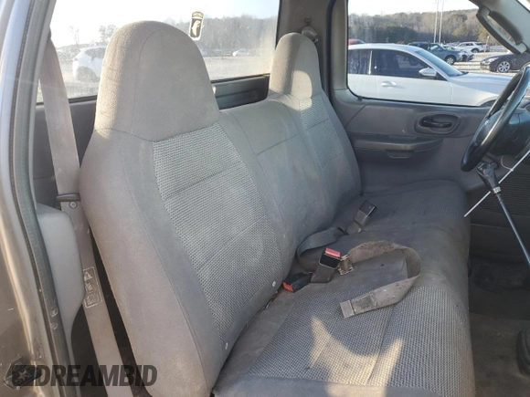 2003 Ford F-150 XL с VIN 2FTRF17203CB05248, выставлен на аукционе Copart как лот 42873135 с пробегом Не указан миль и Чистый • Clean title. История ставок и продаж доступна на DreamBid. Изображение 10.