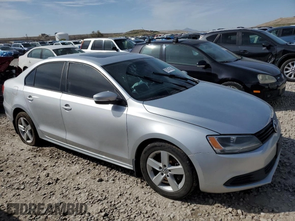 2012 Volkswagen Jetta TDI w/Premium с VIN 3VWLL7AJ7CM388380, выставлен на аукционе Copart как лот 51874145 с пробегом 128 270 миль миль и Списание • Salvage title. История ставок и продаж доступна на DreamBid. Изображение 4.