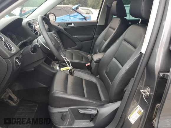 2012 Volkswagen Tiguan SE with VIN WVGAV7AX7CW078203, listed as a Copart auction lot 60756905 with 106,238 mi miles and Clean title. Bid and sale history available at DreamBid. Image 7.