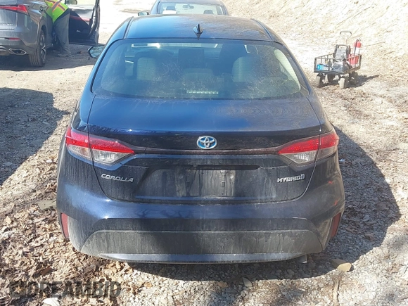 2021 Toyota Corolla Hybrid LE with VIN JTDEAMDEXMJ018053, listed as a IAAI auction lot 41779462 with 60,794 mi miles. Bid and sale history available at carsss.com. Image 17.