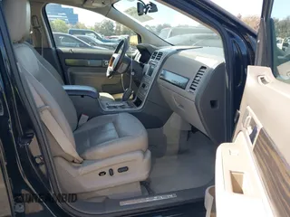 2007 Lincoln MKX with VIN 2LMDU68C67BJ35046, listed as a IAAI auction lot 41964584 with 187,961 mi miles. Bid and sale history available at carsss.com. Image 5.
