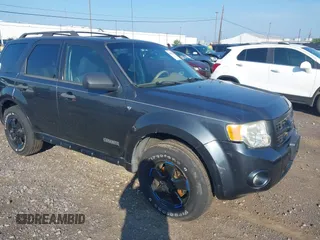 2008 Ford Escape XLT с VIN 1FMCU03198KA39140, выставлен на аукционе IAAI как лот 42852361 с пробегом 226 636 миль миль и . История ставок и продаж доступна на DreamBid. Изображение 1.