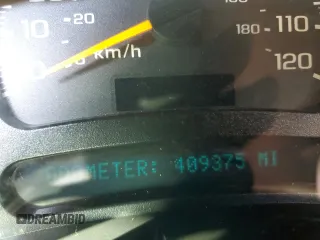 2005 Chevrolet Tahoe LT with VIN 1GNEC13T55J237200, listed as a Copart auction lot 47066485 with 409,375 mi miles and Salvage title. Bid and sale history available at DreamBid. Image 9.
