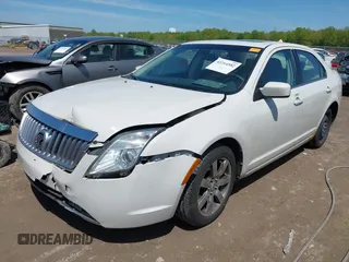 2010 Mercury Milan Premier z VIN 3MEHM0JG7AR644016, wystawiony jako IAAI lot #42214582 z przebiegiem 173 228 mil mil oraz . Historia ofert i sprzedaży dostępna na DreamBid. Obrazek 2.