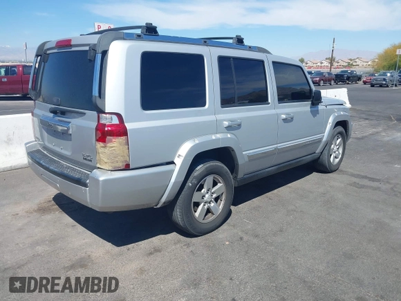 2006 Jeep Commander Limited с VIN 1J8HH58226C253433, выставлен на аукционе IAAI как лот 42028340 с пробегом 132 387 миль миль и . История ставок и продаж доступна на DreamBid. Изображение 4.
