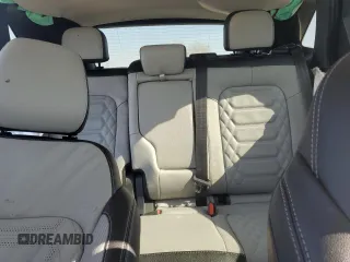 2024 Ford Escape Platinum with VIN 1FMCU9JAXRUA33229, listed as a Copart auction lot 44464685 with 5,431 mi miles and Salvage Title. Bid and sale history available at DreamBid. Image 10.
