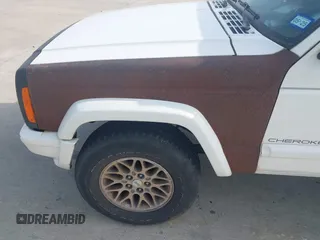 1997 Jeep Cherokee Country с VIN 1J4FT78S1VL522393, выставлен на аукционе IAAI как лот 42640497 с пробегом 220 228 миль миль и . История ставок и продаж доступна на DreamBid. Изображение 6.