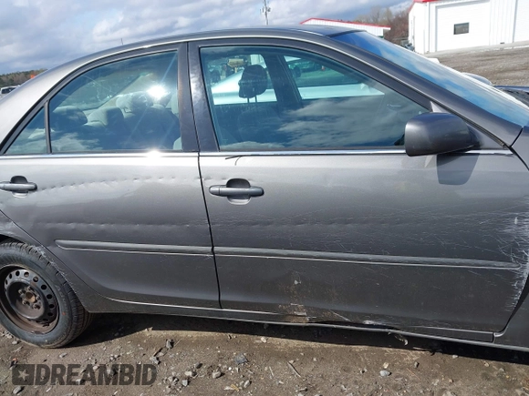 2006 Toyota Camry STD with VIN 4T1BE32K96U743120, listed as a IAAI auction lot 41865599 with 277,608 mi miles. Bid and sale history available at carsss.com. Image 13.