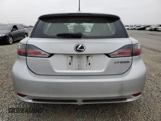 2012 Lexus CT 200h z VIN JTHKD5BH4C2121084, wystawiony jako Copart lot #60842335 z przebiegiem 125 141 mil mil oraz Szkoda całkowita • Salvage title. Historia ofert i sprzedaży dostępna na DreamBid. Obrazek 6.