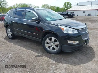 2012 Chevrolet Traverse LTZ z VIN 1GNKVLED5CJ197695, wystawiony jako IAAI lot #42179453 z przebiegiem 158 299 mil mil oraz . Historia ofert i sprzedaży dostępna na DreamBid. Obrazek 1.
