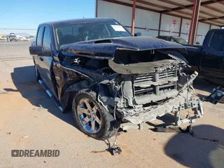 2014 Ram 1500 Sport z VIN 1C6RR6MT3ES366719, wystawiony jako IAAI lot #42228139 z przebiegiem Nie podano mil oraz . Historia ofert i sprzedaży dostępna na DreamBid. Obrazek 1.