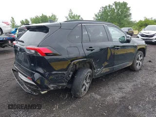 2022 Toyota RAV4 SE z VIN JTMAB3FV7ND090427, wystawiony jako IAAI lot #42307900 z przebiegiem 27 285 mil mil oraz . Historia ofert i sprzedaży dostępna na DreamBid. Obrazek 6.