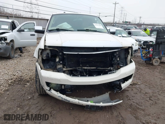 2007 Lincoln Navigator z VIN 5LMFU28567LJ13270, wystawiony jako IAAI lot #41537706 z przebiegiem 206 707 mil mil oraz . Historia ofert i sprzedaży dostępna na DreamBid. Obrazek 13.