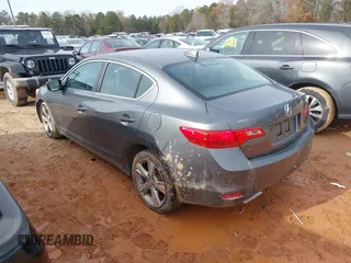 2013 Acura ILX Tech Pkg with VIN 19VDE1F79DE013364, listed as a IAAI auction lot 41059783 with 140,574 mi miles. Bid and sale history available at carsss.com. Image 3.