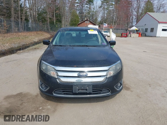 2010 Ford Fusion Hybrid with VIN 3FADP0L35AR168002, listed as a IAAI auction lot 42090134 with 147,831 mi miles. Bid and sale history available at carsss.com. Image 13.