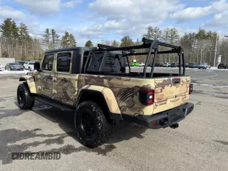 2021 Jeep Gladiator Willys with VIN 1C6HJTAG5ML526651, listed as a IAAI auction lot 41593639 with 162,543 mi miles. Bid and sale history available at carsss.com. Image 3.