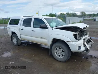 2014 Toyota Tacoma z VIN 5TFLU4EN0EX098068, wystawiony jako IAAI lot #42375963 z przebiegiem 152 219 mil mil oraz . Historia ofert i sprzedaży dostępna na DreamBid. Obrazek 1.