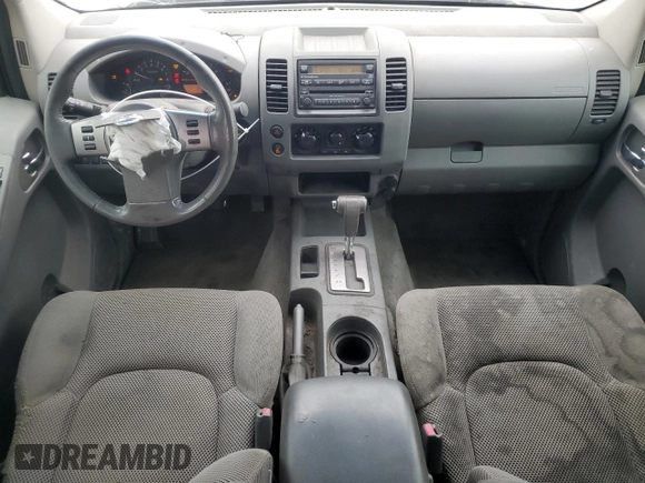 2005 Nissan Frontier LE с VIN 1N6AD07U85C446286, выставлен на аукционе Copart как лот 46277615 с пробегом 156 037 миль миль и Списание • Salvage title. История ставок и продаж доступна на DreamBid. Изображение 8.