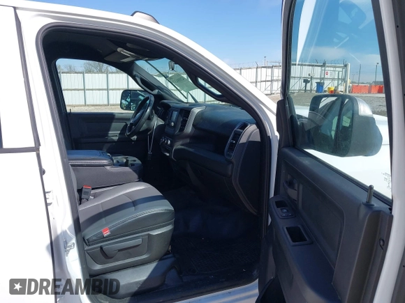 2022 Ram 2500 Tradesman with VIN 3C6UR4CJ8NG154694, listed as a IAAI auction lot 42008437 with 102,623 mi miles and . Bid and sale history available at DreamBid. Image 5.