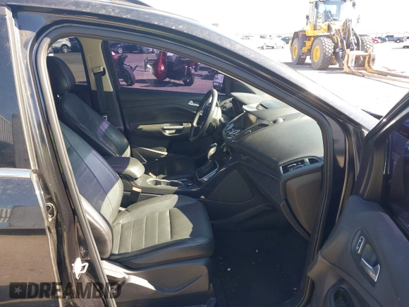 2014 Ford Escape Titanium with VIN 1FMCU0JX6EUB49652, listed as a IAAI auction lot 42136494 with 195,108 mi miles. Bid and sale history available at carsss.com. Image 5.