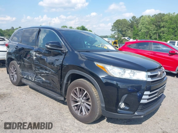 2018 Toyota Highlander SE with VIN 5TDJZRFH3JS825072, listed as a IAAI auction lot 42155887 with 110,920 mi miles and . Bid and sale history available at DreamBid. Image 1.