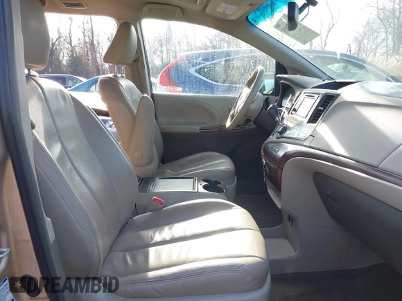 2014 Toyota Sienna Ltd with VIN 5TDDK3DC0ES091759, listed as a IAAI auction lot 41150493 with 155,165 mi miles. Bid and sale history available at carsss.com. Image 5.