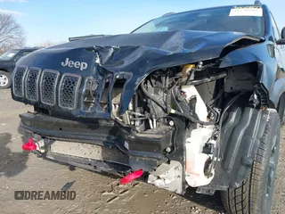 2020 Jeep Cherokee Trailhawk z VIN 1C4PJMBX5LD532516, wystawiony jako IAAI lot #41730502 z przebiegiem 85 543 mil mil oraz . Historia ofert i sprzedaży dostępna na DreamBid. Obrazek 6.