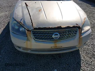 2005 Nissan Altima 2.5 S with VIN 1N4AL11D05N401065, listed as a IAAI auction lot 40482251 with 189,035 mi miles. Bid and sale history available at carsss.com. Image 6.