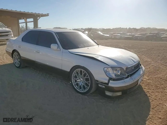 1998 Lexus LS 400 Luxury Sdn with VIN JT8BH28F0W0135556, listed as a Copart auction lot 47600435 with 271,285 mi miles and Salvage Title. Bid and sale history available at carsss.com. Image 10.