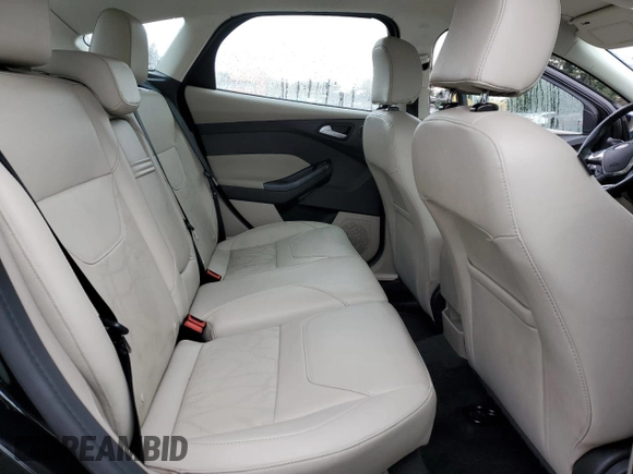 2016 Ford Focus Electric z VIN 1FADP3R44GL289497, wystawiony jako Copart lot #81639304 z przebiegiem 34 460 mil mil oraz Szkody całkowita. Historia ofert i sprzedaży dostępna na DreamBid. Obrazek 10.