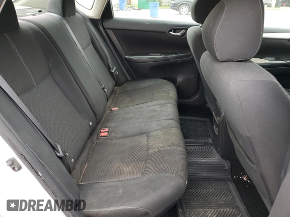 2018 Nissan Sentra S z VIN 3N1AB7AP5JY322517, wystawiony jako Copart lot #56134895 z przebiegiem 98 011 mil mil oraz Czysty tytuł • Clean title. Historia ofert i sprzedaży dostępna na DreamBid. Obrazek 10.