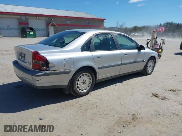 2000 Volvo S80 with VIN YV1TS94D3Y1113398, listed as a IAAI auction lot 42062279 with 112,752 mi miles. Bid and sale history available at carsss.com. Image 4.