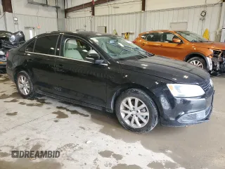 2013 Volkswagen Jetta SE with VIN 3VWDX7AJ7DM258142, listed as a Copart auction lot 61246195 with 125,770 mi miles and Non repairable. Bid and sale history available at DreamBid. Image 4.