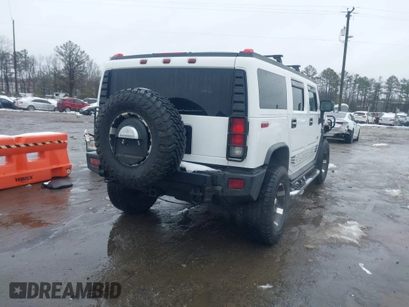 2007 Hummer H2 SUV z VIN 5GRGN23U07H111605, wystawiony jako IAAI lot #41575213 z przebiegiem 179 618 mil mil oraz . Historia ofert i sprzedaży dostępna na DreamBid. Obrazek 4.