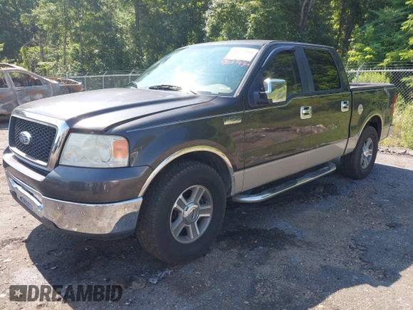 2007 Ford F-150 XLT z VIN 1FTPW12V57KA89042, wystawiony jako IAAI lot #42537434 z przebiegiem 231 684 mil mil oraz . Historia ofert i sprzedaży dostępna na DreamBid. Obrazek 2.
