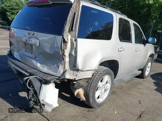 2007 Chevrolet Tahoe LT with VIN 1GNFK13097R174619, listed as a IAAI auction lot 42335491 with 207,265 mi miles and . Bid and sale history available at DreamBid. Image 4.