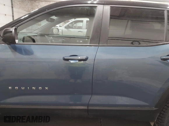 2025 Chevrolet Equinox FWD LT with VIN 3GNAXHEG1SL104577, listed as a IAAI auction lot 41851609 with 1,661 mi miles. Bid and sale history available at carsss.com. Image 14.