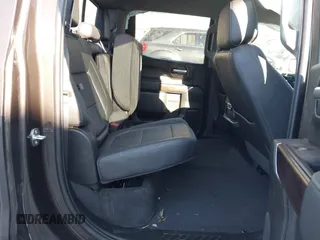 2021 GMC Sierra 1500 SLT z VIN 3GTU9DED9MG176881, wystawiony jako IAAI lot #41140356 z przebiegiem 21 553 mil mil oraz . Historia ofert i sprzedaży dostępna na DreamBid. Obrazek 8.