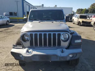 2019 Jeep Wrangler Unlimited Sport with VIN 1C4HJXDG8KW632213, listed as a Copart auction lot 42623815 with 121,014 mi miles and Salvage title. Bid and sale history available at DreamBid. Image 5.