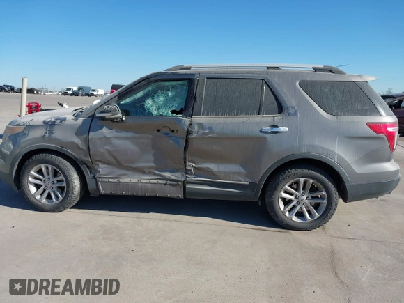 2012 Ford Explorer XLT with VIN 1FMHK7D9XCGA44111, listed as a IAAI auction lot 41844218 with 185,361 mi miles and . Bid and sale history available at DreamBid. Image 13.
