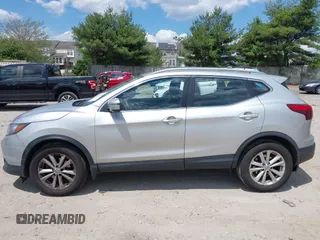 2017 Nissan Rogue SL with VIN JN1BJ1CR4HW119221, listed as a IAAI auction lot 42225236 with 172,171 mi miles and . Bid and sale history available at DreamBid. Image 14.